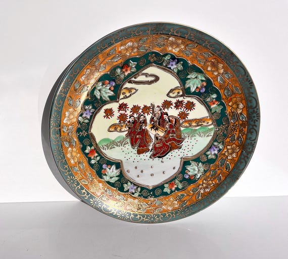 薩摩焼　金襴手　超特大の絵皿（直径100cm） ヴィンテージの中国製金箔押し薩摩焼プレート。大きな薩摩焼盛り上げ