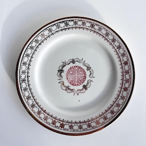 Vintage Chinese Longevity Symbol Wall Hanging Porcelain Plate Macau Famille Rose Chinese Porcelain/Home Decor Pink Medallion Hand Painted