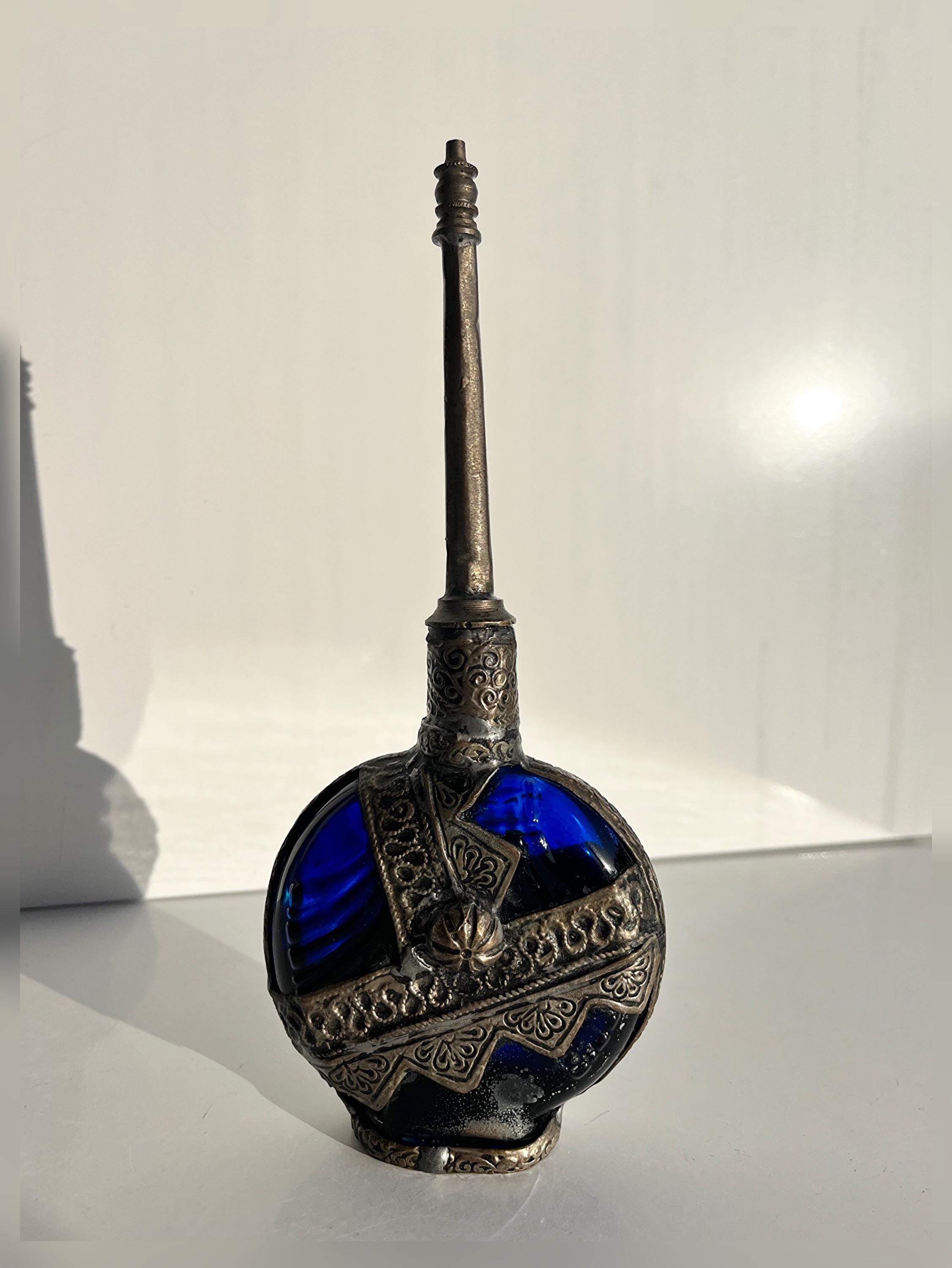 モロッコ産のアンティーク アールデコ ハンドメイド ガラス製香水瓶