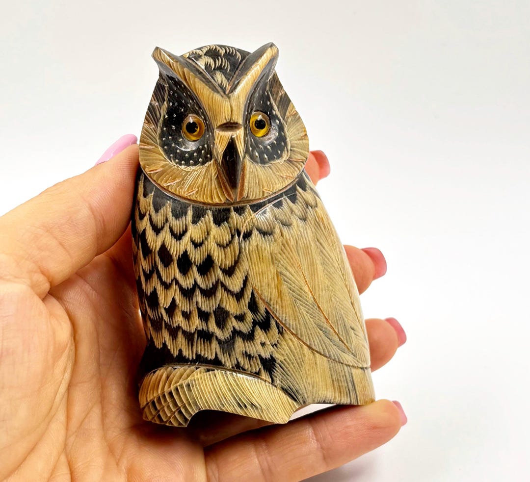 フクロウの水牛角彫刻置物 il_1080xN.7113775444_k2b9.jpg