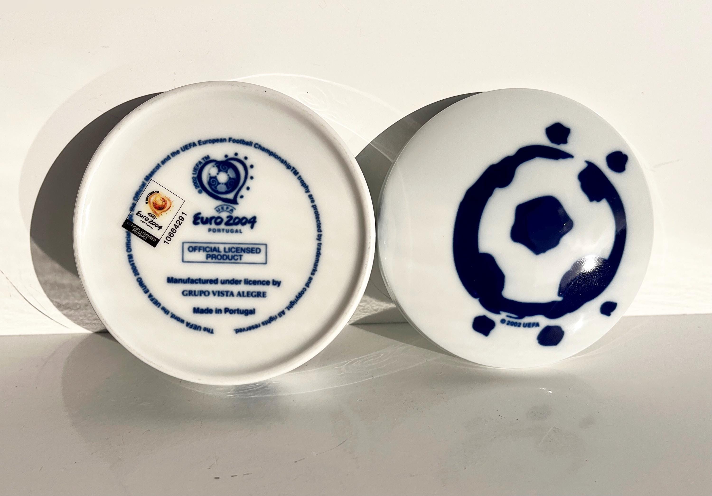 希少なコレクターズアイテムのポルトガル製磁器製ボックス。UEFAユーロ