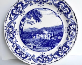 ヴィンテージの青と白の花柄クアドリオリオ陶器プレート（イタリア製