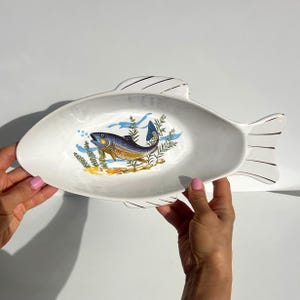 Fine earthenware fish serving bowl, Loucarte Portugal ceramic dish, hand-painted underwater scene, collectible coastal decor, rare tableware