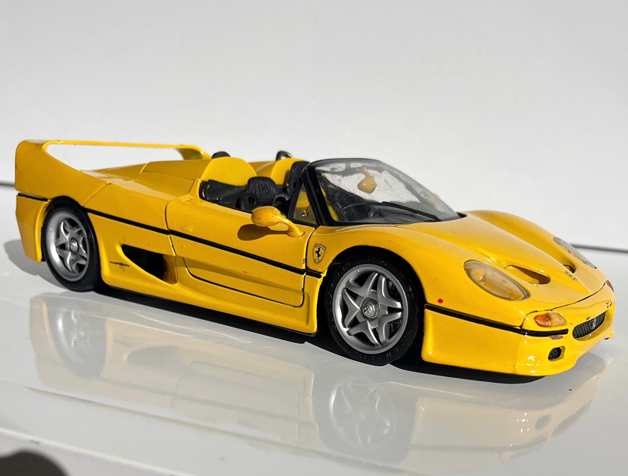 フェラーリF50ダイキャストモデルカー、マイスト1 18スケール
