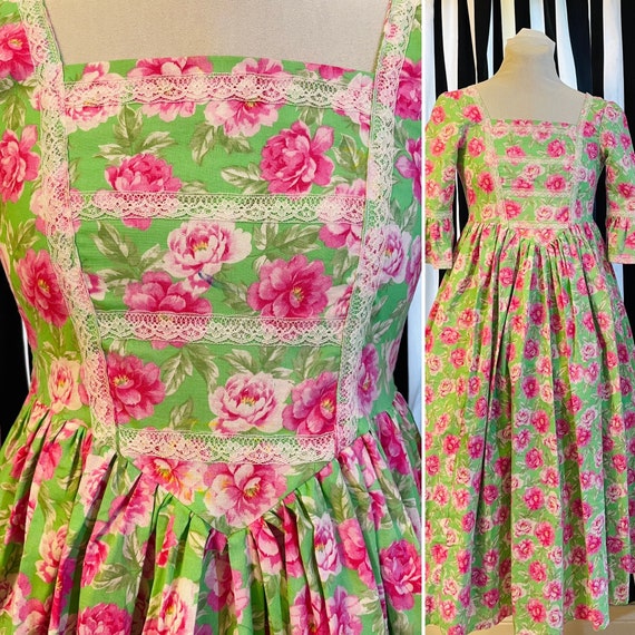 Vintage Prairiecore Calico Pink & Green Floral Be… - image 1