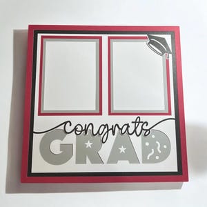 Página de álbum de recortes en capas prediseñada de felicitaciones por la graduación, página de superposición prediseñada para álbum de recortes de graduación, página de álbum de recortes prediseñada de felicitaciones por la graduación