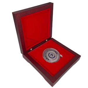 Custom Wooden Challenge Coin Display – Engraved Gift Box - Etsy