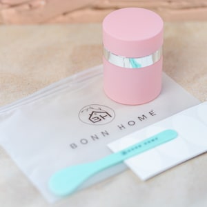 Tarro de viaje rosa con dosificador sin aire: Envase recargable para crema cosmética, 28 g (paquete de 3) imagen 5