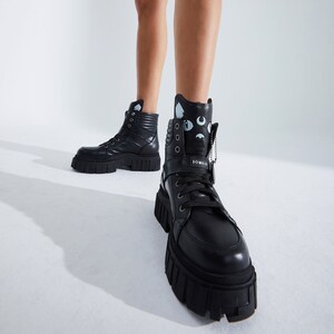 Women Genuine Black Leather Boots/Extravagant Leather Boots/Leather Boots/Black Genuine Leather Boots/Woman Leather Boots/Black winter Boots