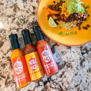 3er-Pack Punchcicle Hot Sauce Meule Kick Ohio Made Lokal hergestellt Scharfe scharfe Soße als Geschenk Biologisch und frisch Bild 3