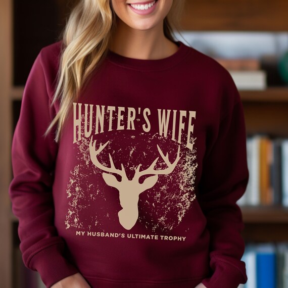 Hunter's Wife Funny Hunting Shirt T-Shirt Hunter's Wife Funny Hunting Shirt T-Shirt