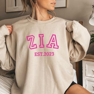 Custom Zia Gift,Sweatshirt for Aunt, Gift For Tia, Personalized Auntie Shirt, Baby Announcement Shirt,  Tante Est. 2025 or Custom Year Zia