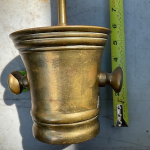 Apothecary mortar and pestle solid brass very nice piece
