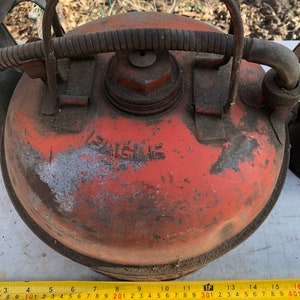 Antique eagle brand 2 gallon gas can and two oil fill cans