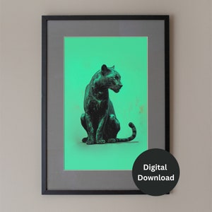 Pu&ograve; includere: Un download digitale di una pantera nera seduta su uno sfondo verde. La pantera &egrave; rivolta a destra e ha un corpo snello e muscoloso. Lo sfondo &egrave; di un verde uniforme con una texture sottile.