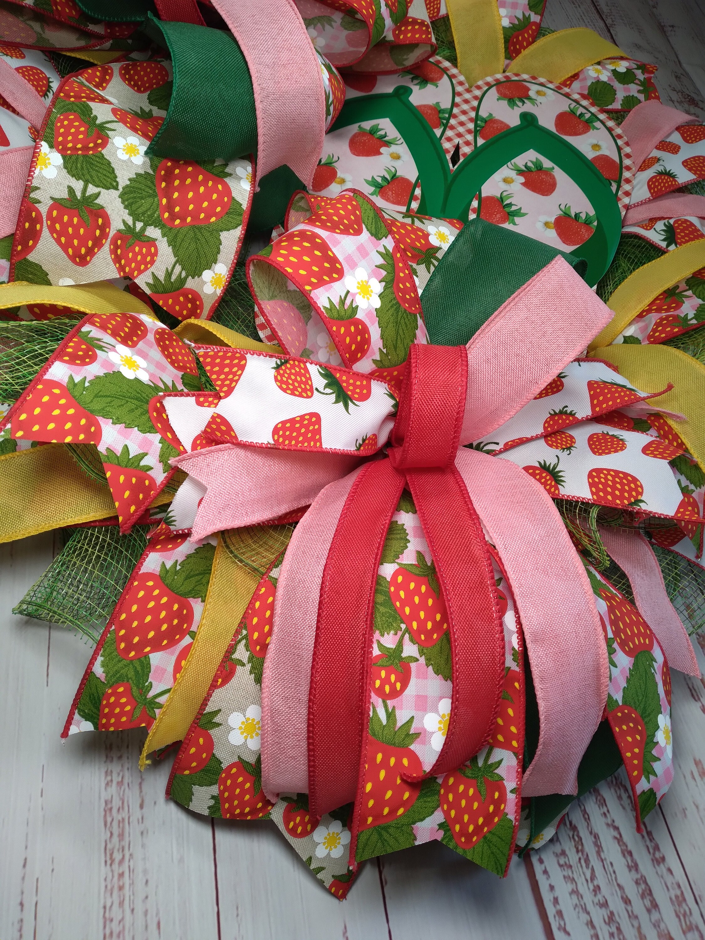 Strawberry Deco Mesh Wreath, Summer Wreath for Front Door, Flip Flop ...