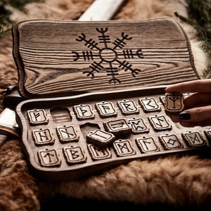 Elder Futhark runes in a box (Aegishjalmur)