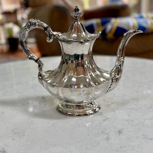 ヴィンテージ リード＆バートン 6700 ビクトリアン シルバーメッキ コーヒーポット