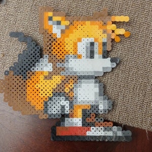 Miles &quot;Tails&quot; Prower (Sonic 3 & Knuckles) Sprite - Perler Bead Pixel Art