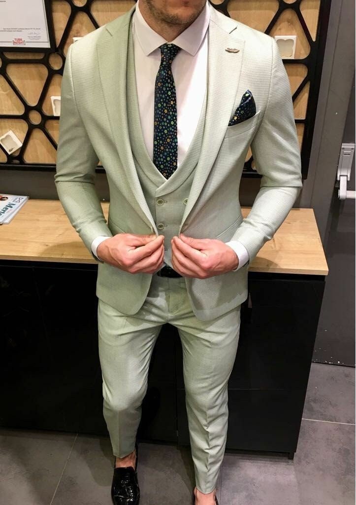 Wedding Suits and Tuxedos Styles | Men's Wearhouse