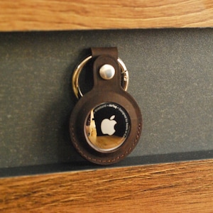 Leather AirTag Keychain Case, Personalized AirTag Holder,Engraved Name,Leather Apple AirTag Case,Handmade Bag Charm, bulk company gift