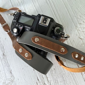 Genuine Leather Camera Strap, Custom Photographer Gift, Personalized Father's Day Gift,DSLR Camera Strap, Canon Strap,Engraved Leather Strap Grey