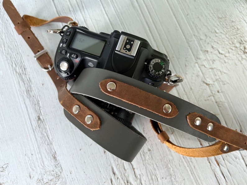 Genuine Leather Camera Strap, Custom Photographer Gift, Personalized Father's Day Gift,DSLR Camera Strap, Canon Strap,Engraved Leather Strap Grey