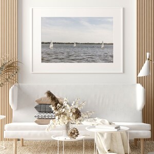 Segelboote auf dem Wasser, Ozean Segelboot, Segeln auf dem Wasser, Segelboot Druck, Ozean Wandkunst, Digitaldruck, professionelles Bild