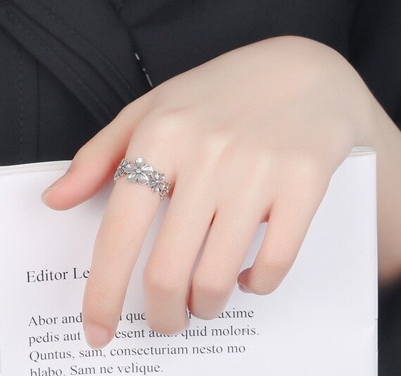 Daisy ring deals silver