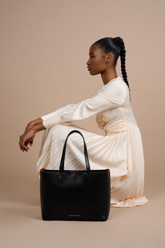 Fashion handbags online hotsell