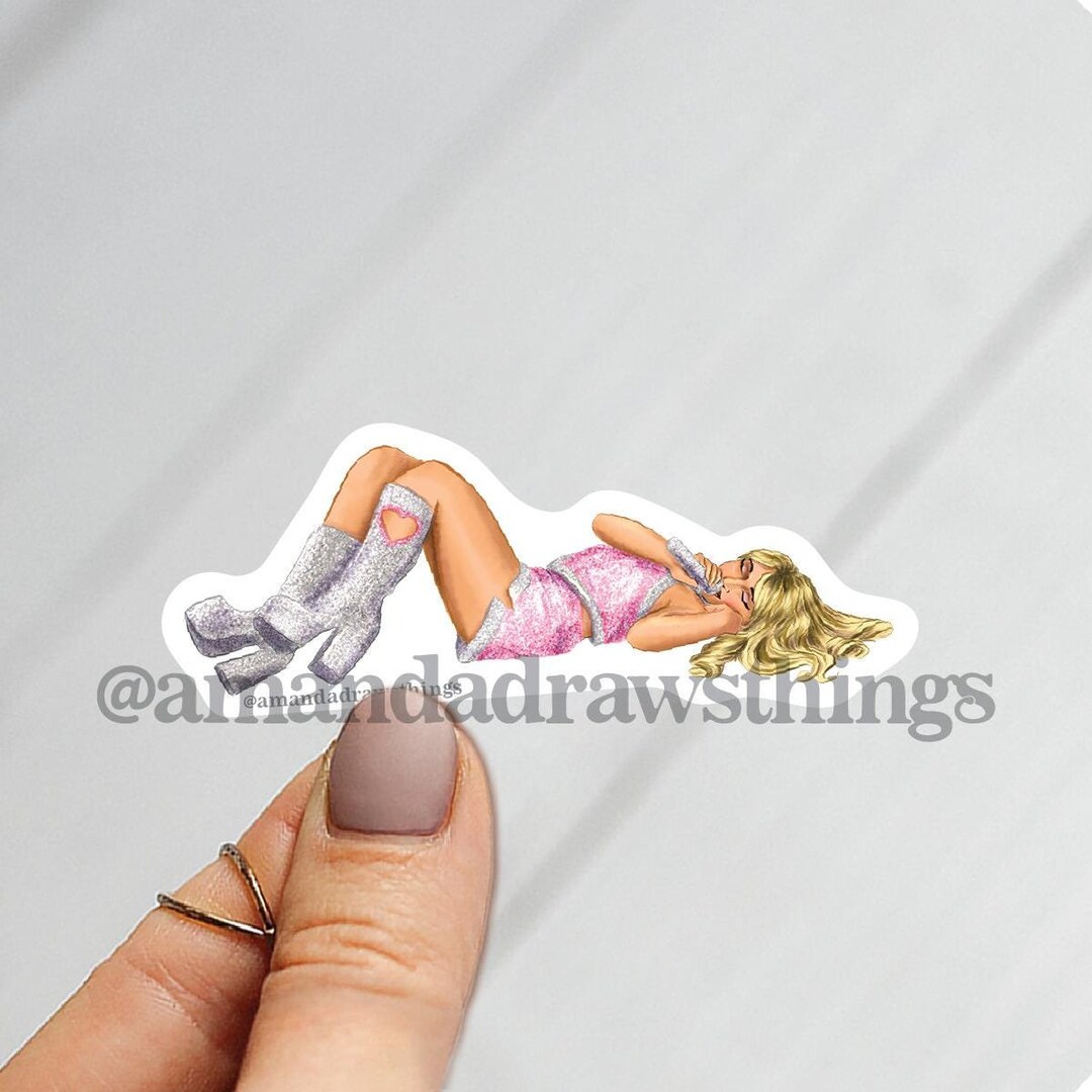 S&S Juno Pose 3 princess 9/29 New York NY Tour Outfit Sparkly Water