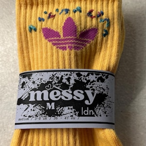 Embroidered Crew Socks