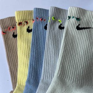 Medium Embroidered Crew Socks