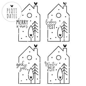 Könnte beinhalten: Vier schwarz-weiße druckbare Geschenkanhänger mit einem Hausdesign und verschiedenen Weihnachtsgrüßen. Die Anhänger sagen "Merry x-mas", "Frohes Fest", "God Jul" und "Winter Zeit".