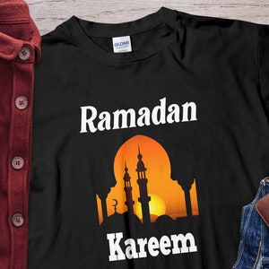 Ramadan Mubarak T-Shirt, Ramadan Kareem, Happy Ramadan Gift T-shirt for Him or Her, Islamic Shirt