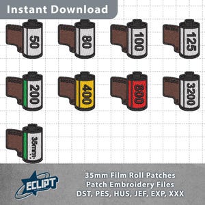 Könnte beinhalten: Satz von 35-mm-Filmrollen-Patches zum Sticken. Die Patches sind in verschiedenen Farben, darunter Braun, Grün, Gelb, Rot und Weiß. Die Patches zeigen die Zahlen 50, 80, 100, 125, 200, 400, 800 und 3200. Der Text "35mm Film Roll Patches" und "Patch Embroidery Files" ist ebenfalls enthalten. Der Text "DST, PES, HUS, JEF, EXP, XXX" ist ebenfalls enthalten.
