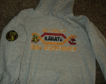 sweat à capuche cobra kai