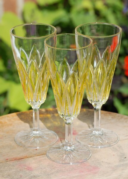 Champagne Flute – Yellow Bess