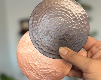 Dessous de verre fait main en cuivre martelé : brillant ou oxydé, 7e anniversaire