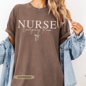 Camiseta de enfermera de urgencias Comfort Colors©, camiseta de enfermera de urgencias, camiseta de departamento de urgencias, graduación de enfermera, agradecimiento a la enfermera, regalo para enfermera