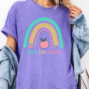 Komfort Colors © Lehrer Shirt, Zurück in die Schule Shirt, T-Shirt für den ersten Schultag, Lehrer Wertschätzung, neuer Lehrer Geschenk, Lehrer