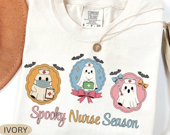 コンフォートカラーのハロウィンナースシャツ：不気味な季節のRN Tシャツ