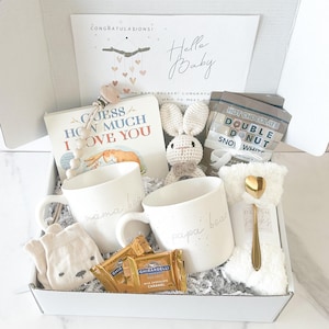 Expecting Parents Deluxe Gift Box, Gender Neutral New Mom and Dad Gift Box, Pregnancy Gift Box, New Baby Gift Basket, Gift Box for Parents