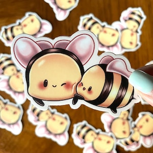 Family Bee Vinyl Sticker - Laptop Decal/Waterbottle Sticker/Stickers/Custom Stickers/Kawaii Sticker/Waterproof Sticker/Cute/Decal/Gifts/Fun