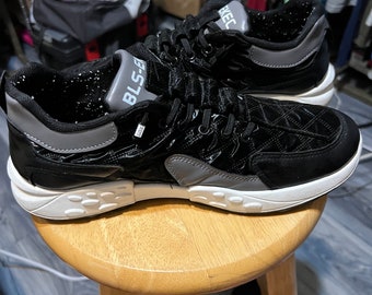 BLS-EKEC Men’s Size 10 Sneakers