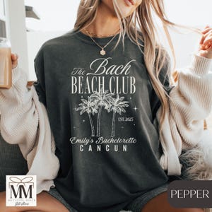 ビーチでの独身パーティーにぴったりのカスタムシャツ、ビーチでの花嫁と花嫁介添人のための快適なカラー、ビーチでの独身パーティーにぴったりのグループシャツ、マイアミでの独身パーティー