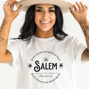 Salem Massachusetts, Halloween T-Shirt, Witch Shirt, Halloween Party Shirt, Vintage Halloween Tee, Fall T-shirt, Halloween Outfit, Vintage
