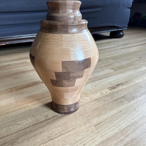 Urne/ Deckelvase