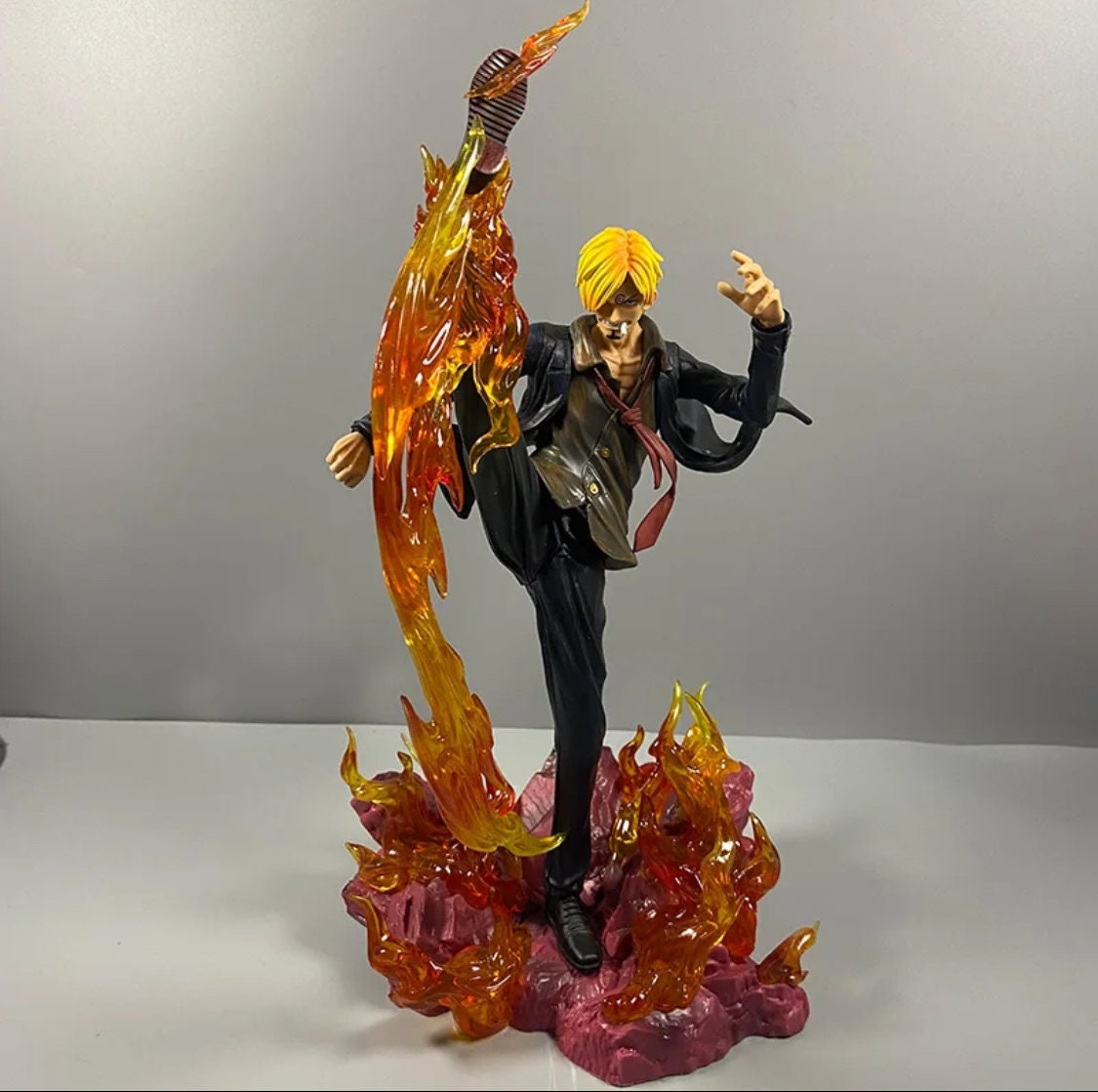 One Piece Figure – Sanji Sculpture Black Leg Fire Battle Action