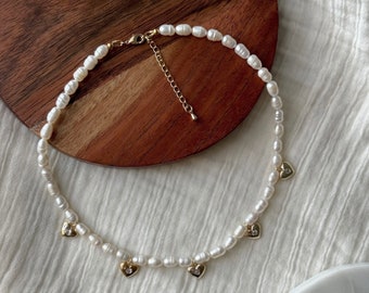 Mothers day gifts freshwater pearl choker necklace with hearts | Mother daughter jewelry in gold shade gifts | Gift for her, grandma and mom